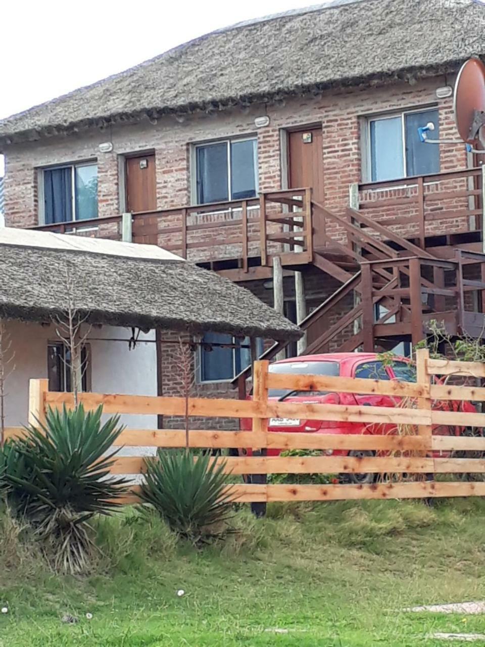 Hostal La Virazon Punta Del Diablo Bagian luar foto